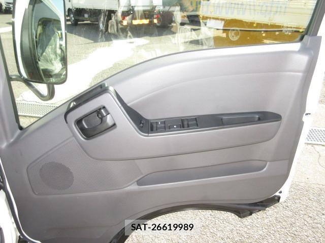 Nissan ATLAS 2026-04 7249811-15