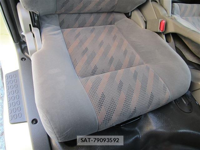 Nissan ATLAS 2017-10 7249812-15