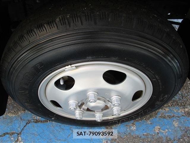 Nissan ATLAS 2017-10 7249812-18