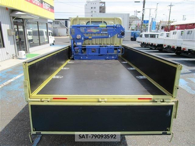 Nissan ATLAS 2017-10 7249812-5