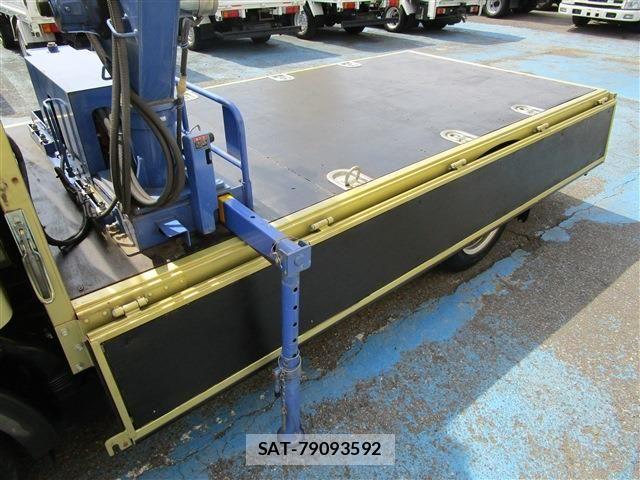 Nissan ATLAS 2017-10 7249812-7