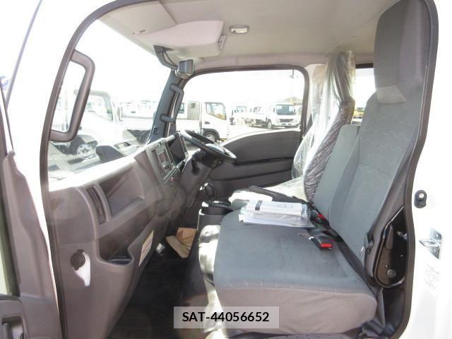 Nissan ATLAS 2026-04 7249596-21