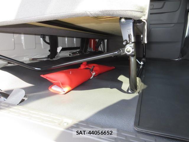 Nissan ATLAS 2026-04 7249596-24