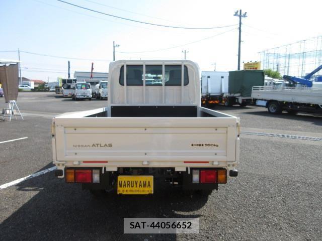 Nissan ATLAS 2026-04 7249596-6
