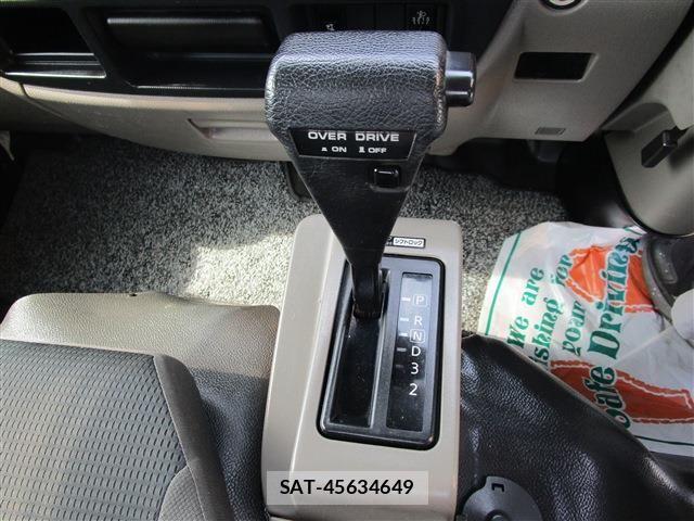 Nissan ATLAS 2012-07 7271532-11