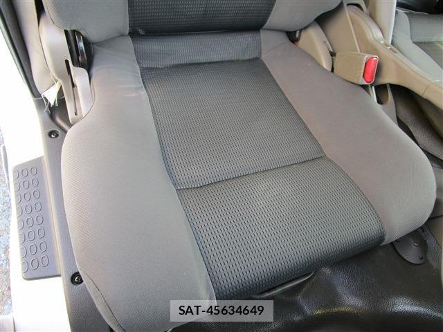 Nissan ATLAS 2012-07 7271532-15
