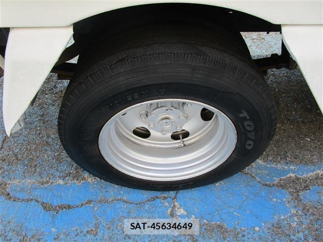 Nissan ATLAS 2012-07 7271532-18