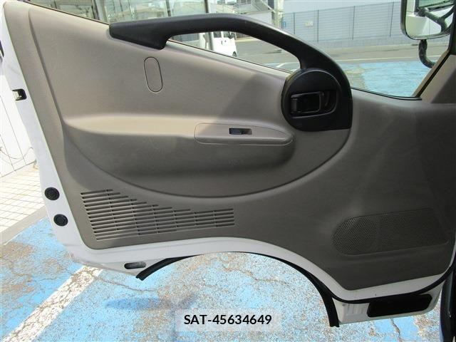 Nissan ATLAS 2012-07 7271532-21