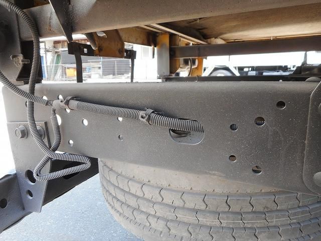 Nissan ATLAS 2014-10 7306650-26