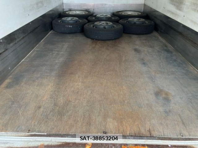 Nissan ATLAS 2016-03 7325687-9