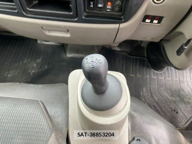 Nissan ATLAS 2016-03 7325687-23