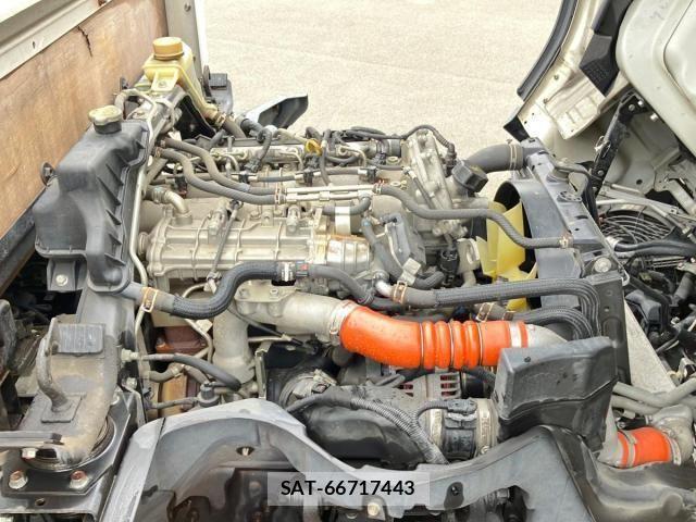 Nissan ATLAS 2014-01 7356834-16