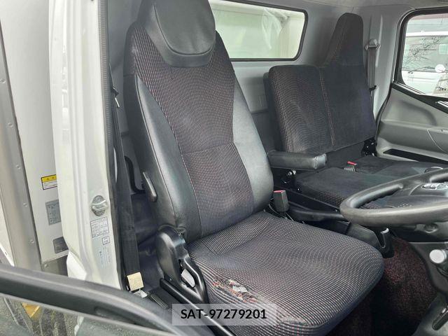 Nissan ATLAS 2019-04 7356838-17