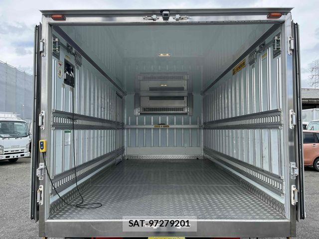 Nissan ATLAS 2019-04 7356838-7