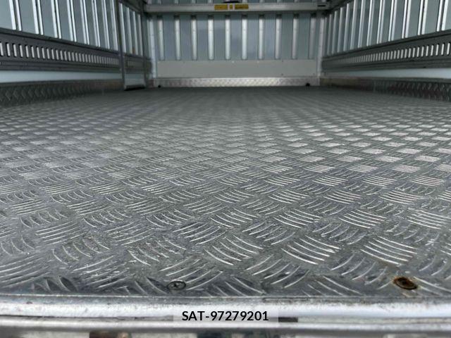 Nissan ATLAS 2019-04 7356838-8