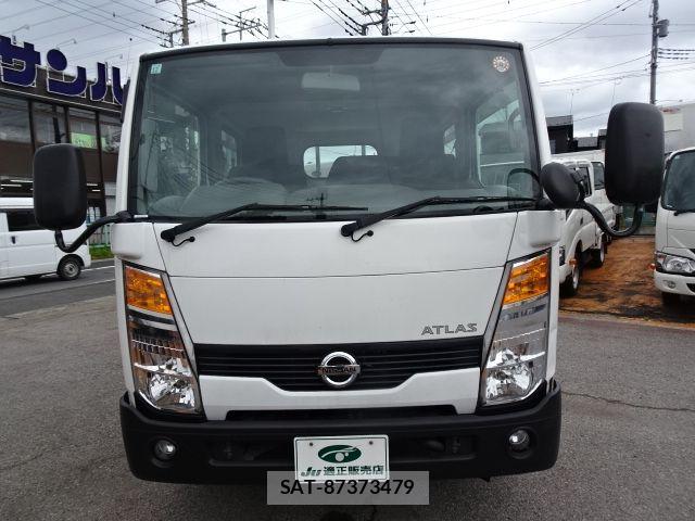 Nissan ATLAS 2015-12 7356832-1