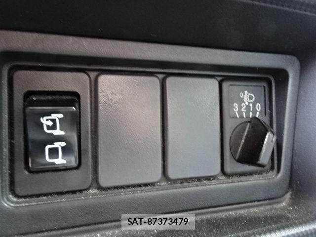 Nissan ATLAS 2015-12 7356832-23