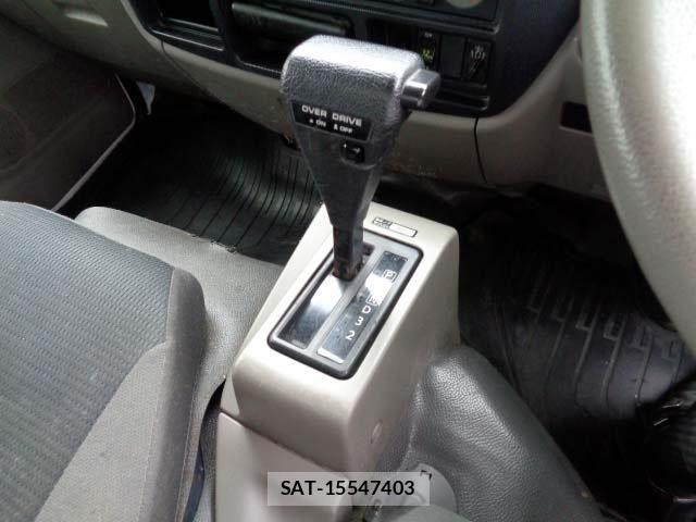 Nissan ATLAS 2015-05 7391381-10