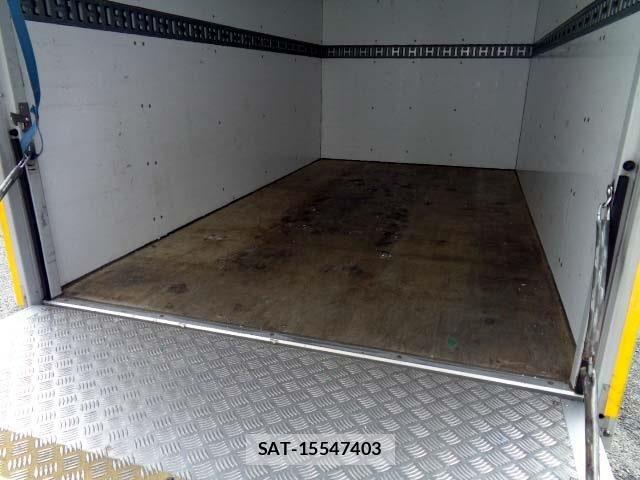 Nissan ATLAS 2015-05 7391381-12