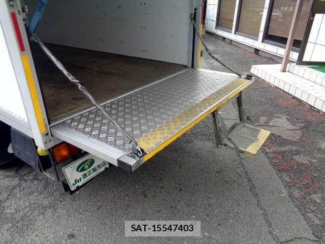 Nissan ATLAS 2015-05 7391381-13