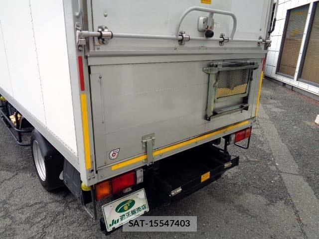 Nissan ATLAS 2015-05 7391381-14