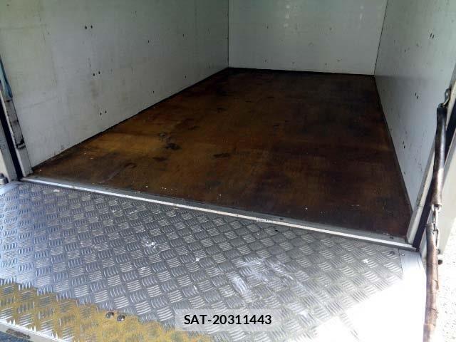 Nissan ATLAS 2015-05 7391377-10