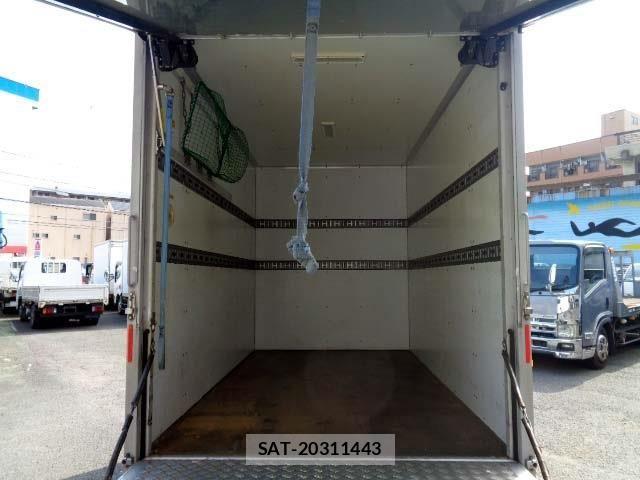 Nissan ATLAS 2015-05 7391377-12