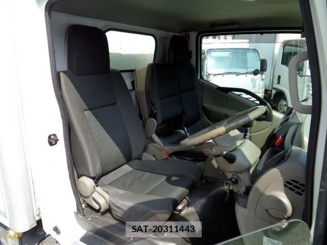 Nissan ATLAS 2015-05 7391377-4