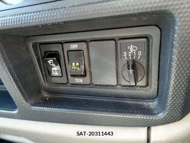 Nissan ATLAS 2015-05 7391377-8
