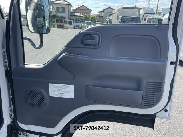 Nissan ATLAS 2020-06 7499548-13