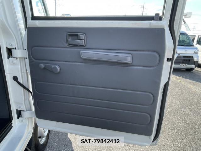 Nissan ATLAS 2020-06 7499548-18