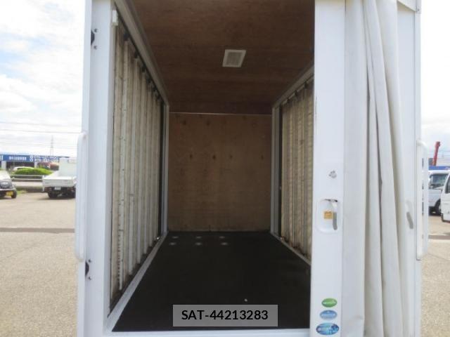 Nissan ATLAS 2015-05 7499556-9