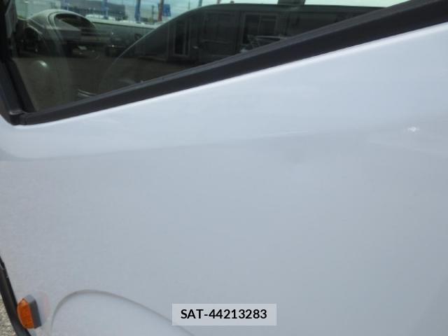 Nissan ATLAS 2015-05 7499556-18