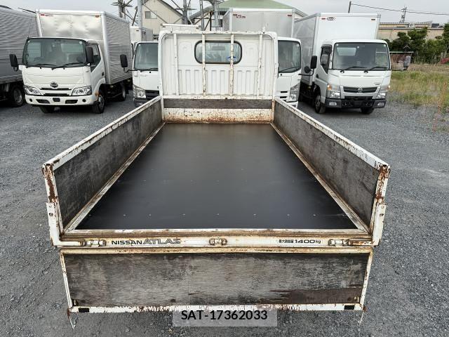 Nissan ATLAS 2010-03 7499550-4