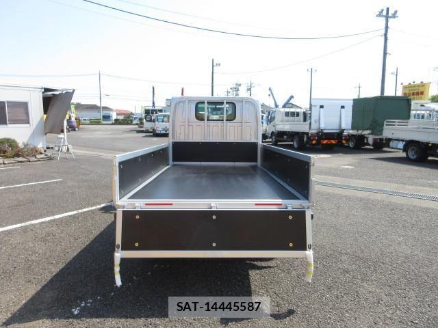 Nissan ATLAS 2026-04 7499545-7