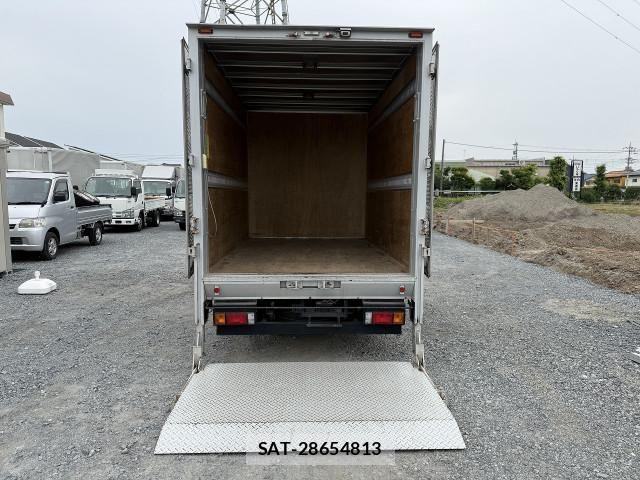 Nissan ATLAS 2019-02 7499554-4