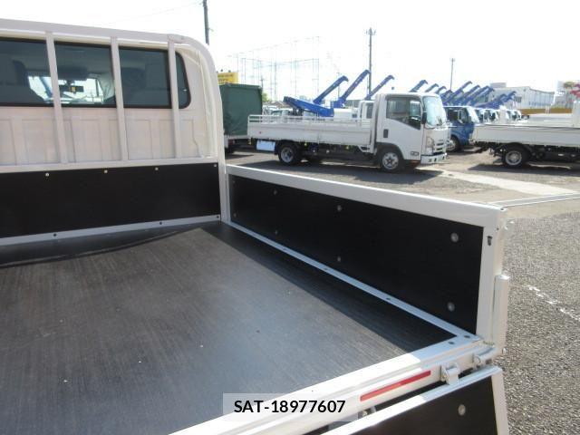 Nissan ATLAS 2026-04 7499543-10