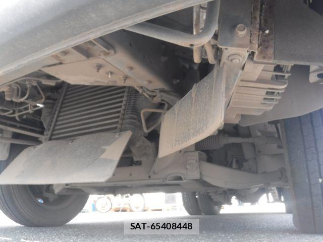 Nissan ATLAS 2013-03 7499552-11