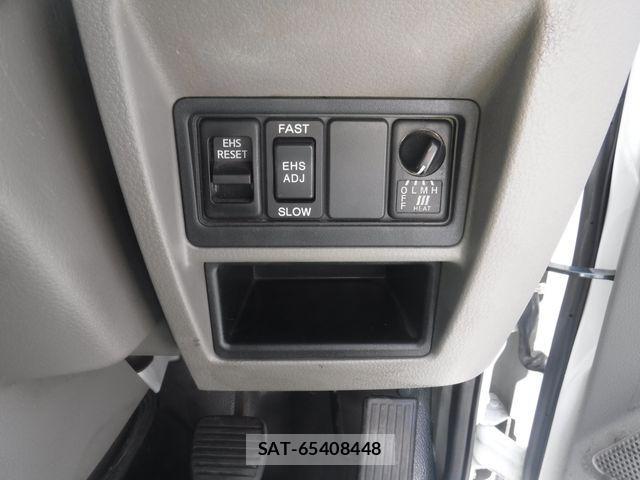 Nissan ATLAS 2013-03 7499552-20