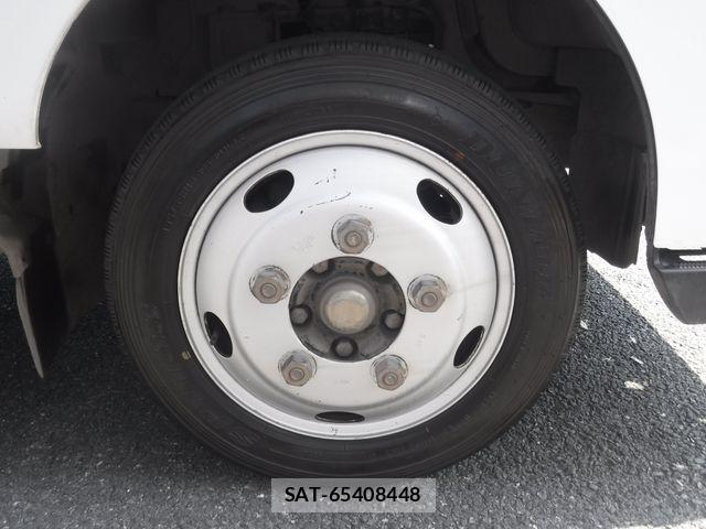 Nissan ATLAS 2013-03 7499552-27
