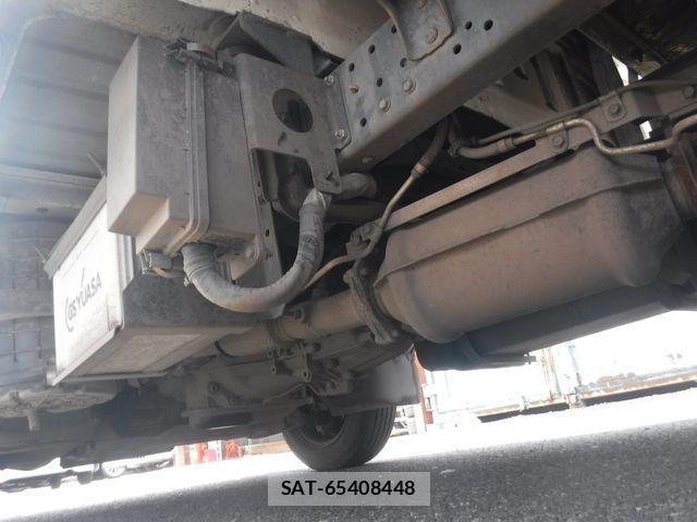 Nissan ATLAS 2013-03 7499552-5