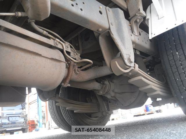 Nissan ATLAS 2013-03 7499552-6