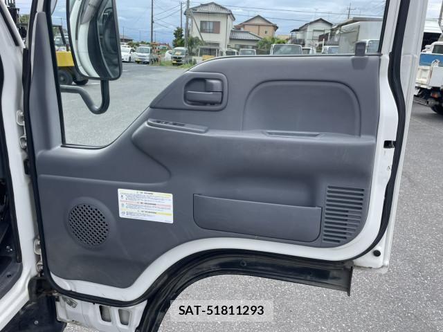 Nissan ATLAS 2020-12 7499549-11