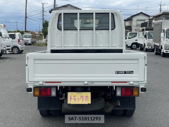 Nissan ATLAS 2020-12 7499549-5
