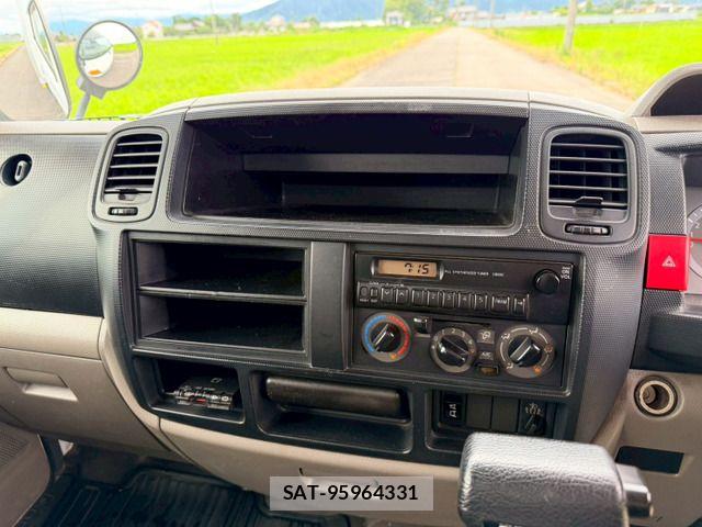 Nissan ATLAS 2014-10 7615021-17