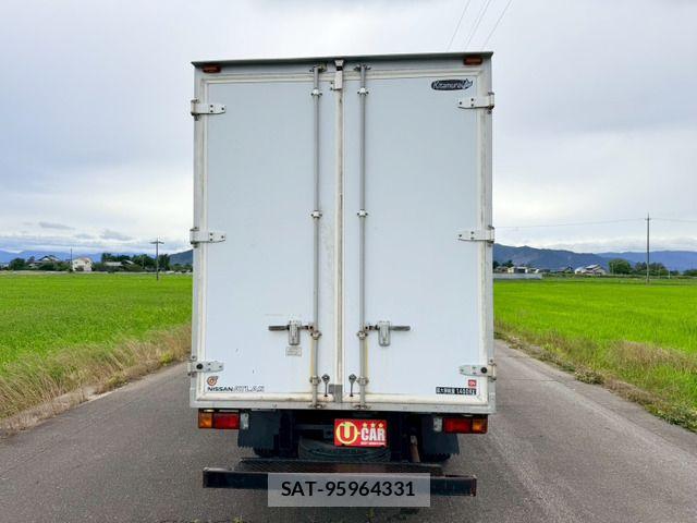 Nissan ATLAS 2014-10 7615021-6