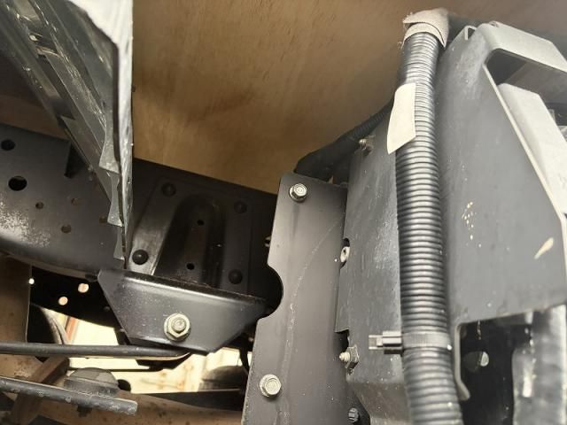 Nissan ATLAS 2021-02 7606784-11