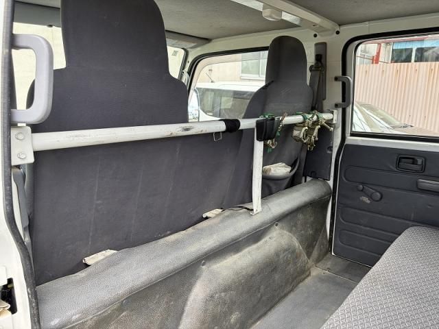 Nissan ATLAS 2021-02 7606784-19