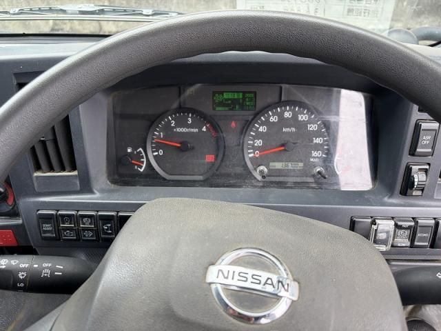 Nissan ATLAS 2021-02 7606784-21