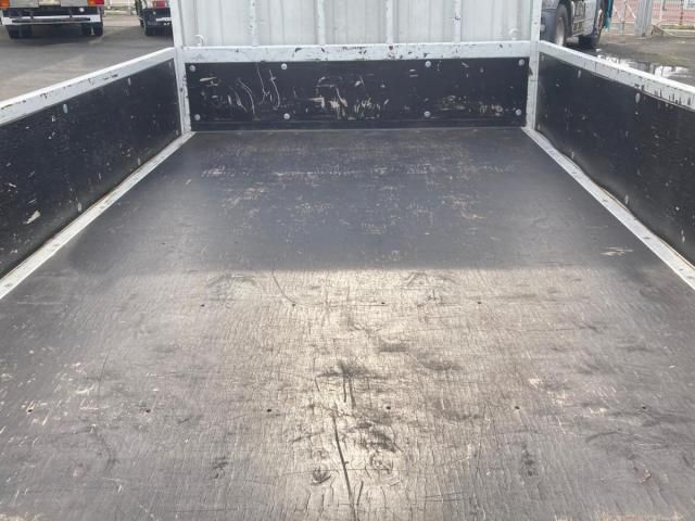 Nissan ATLAS 2015-03 7606779-7